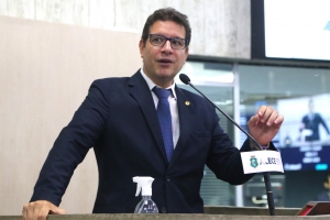 Deputado Renato Roseno (Psol)