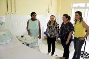 Deputadas Eliane Novais (PSB) e Fernanda Pessoa (PR) visitam Hospital da Mulher de Maracanaú