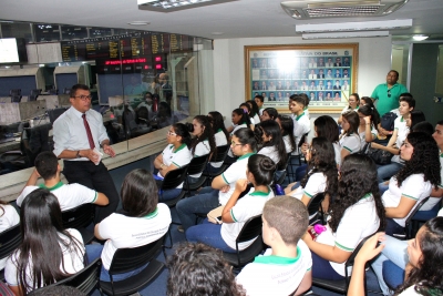 Alunos do 1° ano de Administração da Escola Estadual de Educação Profissional Professor Francisco Aristóteles