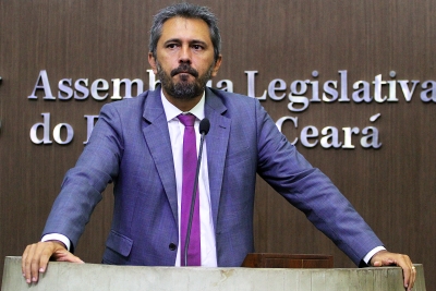 Deputado Elmano Freitas