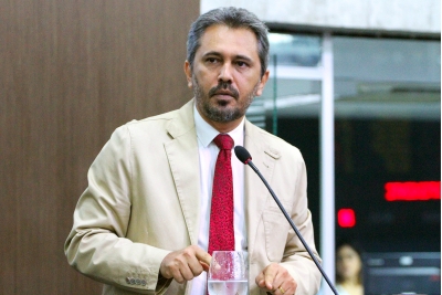 Deputado Elmano Freitas