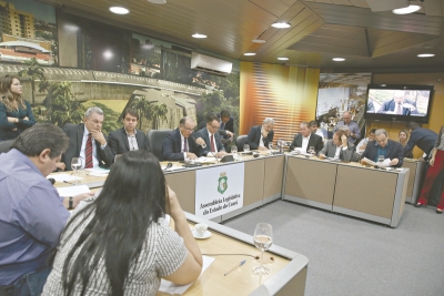 Proposta foi discutida em reunião da CCJ no último dia 4, mas foi retirada de pauta pelo autor diante da possibilidade de ser rejeitada pela base governista. Renato Roseno espera que a matéria volte ao debate após audiência pública