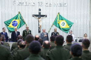 10ª Região Militar celebra oito décadas em sessão solene na Alece