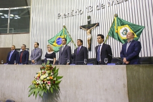 Assembleia homenageia 45 agentes penitenciários em sessão solene