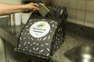 Assembleia destina esponjas usadas nas copas para reciclagem