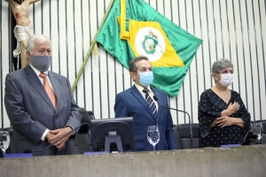 Médico José Nogueira Paes Jr. recebe Título de Cidadão Cearense em solenidade na AL