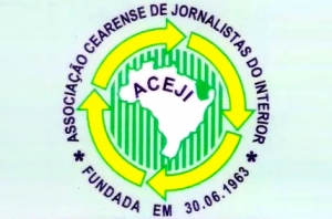 Alece homenageia a Associação Cearense de Jornalistas do Interior