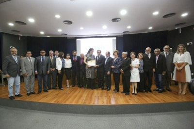 Assembleia homenageia jornal O Povo pelos 90 anos