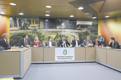 Enquanto deputados da base buscam dar celeridade à tramitação da matéria, opositores argumentam que proposta é inconstitucional