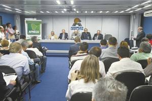 Em audiência pública, na Assembleia, 32 prefeitos manifestaram apoio