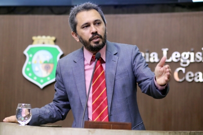 Deputado Elmano Freitas