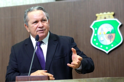 Deputado Roberto Mesquita