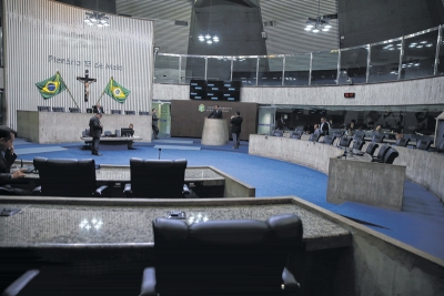 Dirigentes apostam em presidenciáveis para que partidos nanicos, que não têm representação na Assembleia, possam eleger parlamentares 