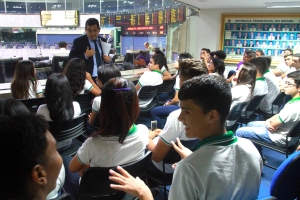 Estudantes do Centro de Atenção Integral à Criança e ao Adolescente (Caic) Raimundo Gomes de Carvalho