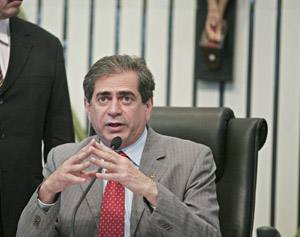 A nova Mesa Diretora da Assembleia Legislativa, cujo presidente é o deputado José Albuquerque, será empossada hoje no Plenário da Casa