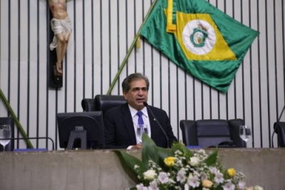 ZEZINHO ALBUQUERQUE busca quarto mandato presidindo a Casa 