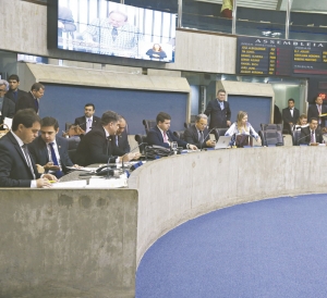 Deputados estaduais cearenses discutiram ontem o encontro nacional a acontecer em Sergipe com representantes da Unale