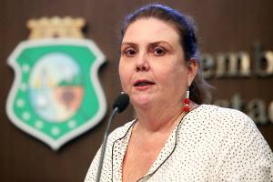 Dep. Fernanda Pessoa (PR)