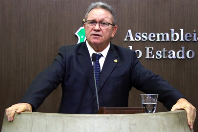 Deputado Roberto Mesquita