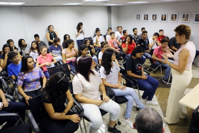 Projeto O Parlamento e sua História recebe Escola Antonina Siqueira