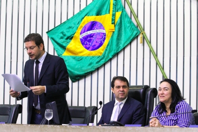 Abertura dos trabalhos da sessão plenária desta quarta-feira