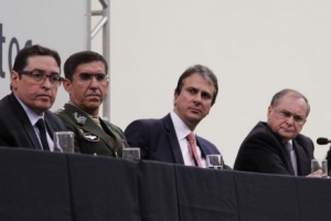 Governador Camilo Santana (PT) defendeu ontem PEC que extingue TCM