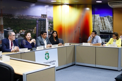 Audiência pública debate debater a judicialização na saúde pública e privada