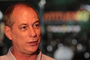 Ciro Gomes fez duras críticas ao deputado Heitor Férrer