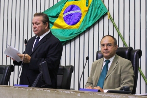 Leitura do expediente na sessão plenária desta quarta-feira 