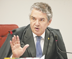 Relator da ação que questiona a extinção do TCM, o ministro Marco Aurélio Mello chegou a dizer que estaria sendo &quot;estimulado&quot; a conceder liminar no caso 