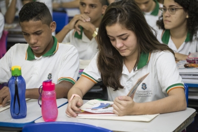 Propostas aprovadas na AL beneficiam alunos da rede pública