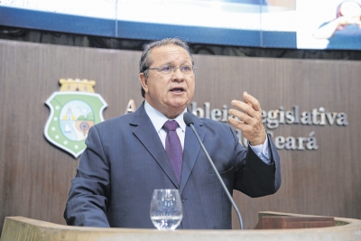 Roberto Mesquita não aceitou as alegações dos deputados do PCdoB cujo compromisso era o de votarem em Sérgio Aguiar