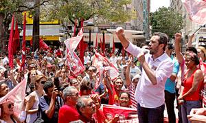 Durante o ato pela educação, realizado pelo candidato Elmano de Freitas, vereadores aumentaram o tom contra a gestão do governador Cid