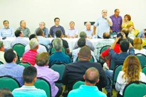 Lideranças do PR cearense reunidas no início da tarde de ontem, em Fortaleza, para tratar de detalhes da sua convenção e alianças