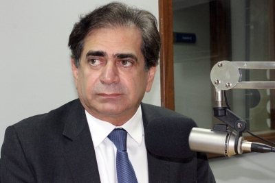 Presidente Zezinho Albuquerque na rádio FM Assembleia