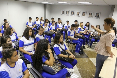 O Parlamento e sua História recebe alunos da Escola Patronato Sagrada Família