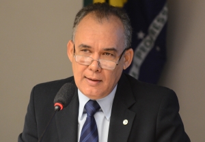 Sec. Francisco Teixeira