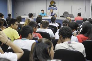 Alunos debatem na AL protagonismo juvenil e movimento estudantil  