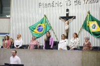 Lola Aronovich recebe Título de Cidadã Cearense em solenidade na Alece