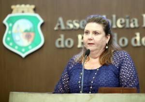 Dep. Fernanda Pessoa (PR)