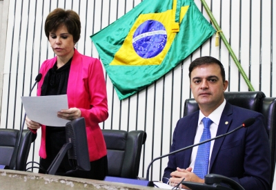 Abertura dos trabalhos da sessão plenária desta terça-feira