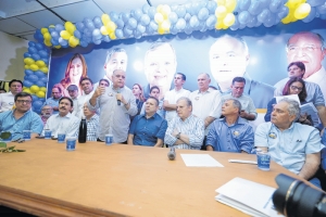 Evento de filiações do grupo político de Roberto Pessoa e de Danilo Forte ao PSDB reuniu lideranças de todos os partidos da oposição atualmente 