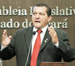 O deputado Dedé Teixeira diz que a sua ida a Brasília, nesta semana, o deixou pessimista quanto ao andamento da Reforma Política