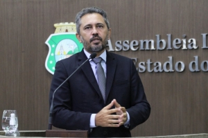 Deputado Elmano Freitas