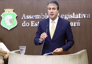 Camilo Santana aponta avanços na economia e políticas públicas do Ceará