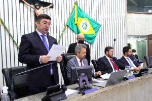 Votação durante sessão legislativa desta quarta-feira