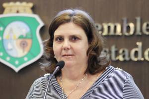 Dep. Fernanda Pessoa (PR)