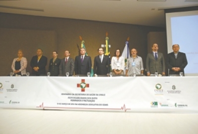 Deputados estaduais de vários estados brasileiros estiveram reunidos ontem em Fortaleza, nas dependências da Assembleia Legislativa 