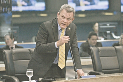 Para o deputado José Sarto, a principal dificuldade é a grande quantidade de candidatos e a limitação da lei das coligações partidárias