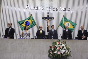 Assembleia celebra os 35 anos de atuação da Comunidade Face de Cristo